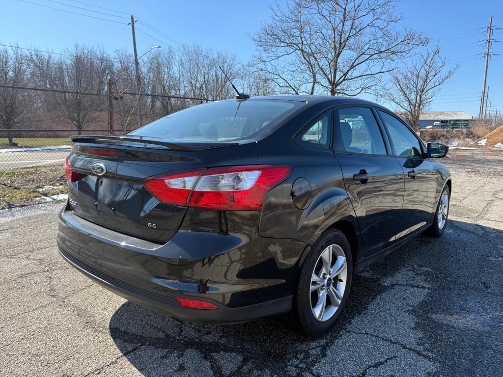 Ford Focus SE Sedan 2012