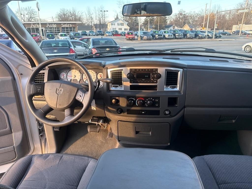 Dodge Ram 1500 ST Quad Cab 4WD 2008