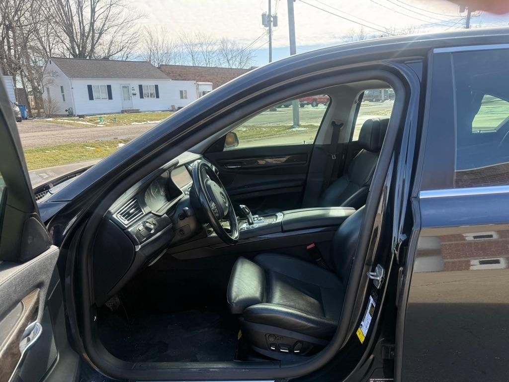 BMW 7-Series 750Li 2012