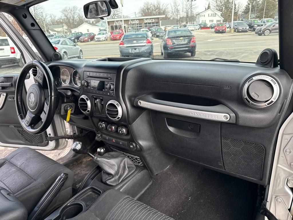 Jeep Wrangler Rubicon 4WD 2011