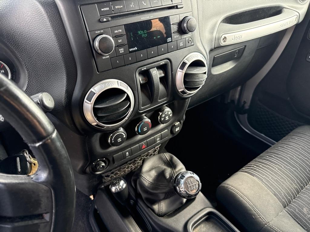 Jeep Wrangler Rubicon 4WD 2011