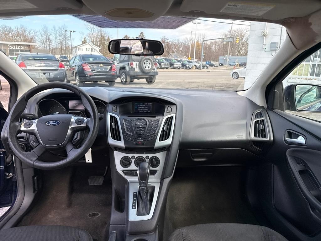 Ford Focus SE Sedan 2012