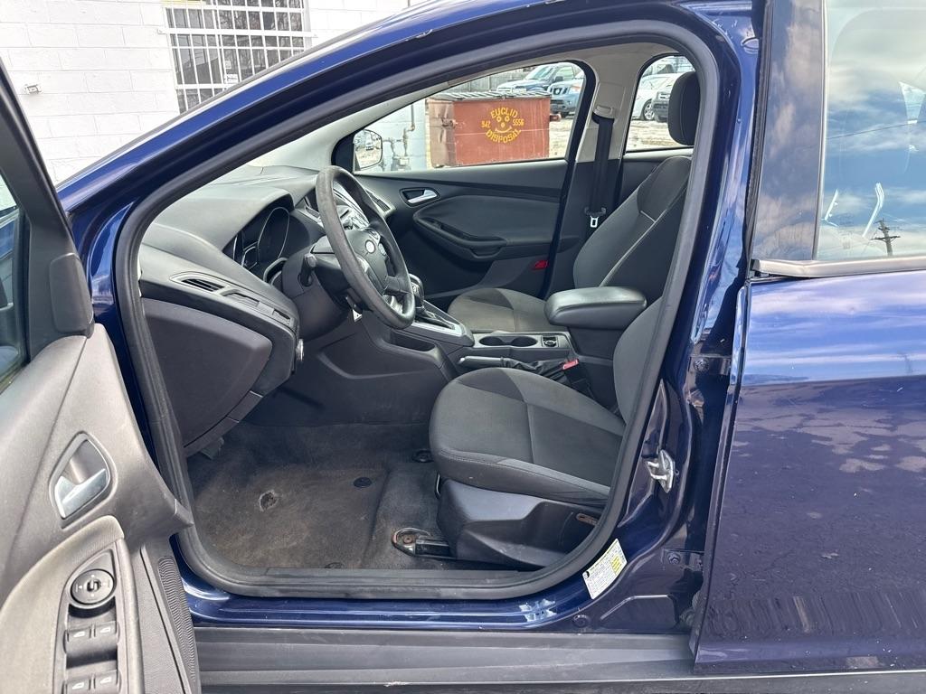 Ford Focus SE Sedan 2012