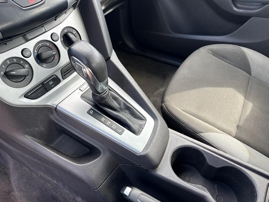 Ford Focus SE Sedan 2012