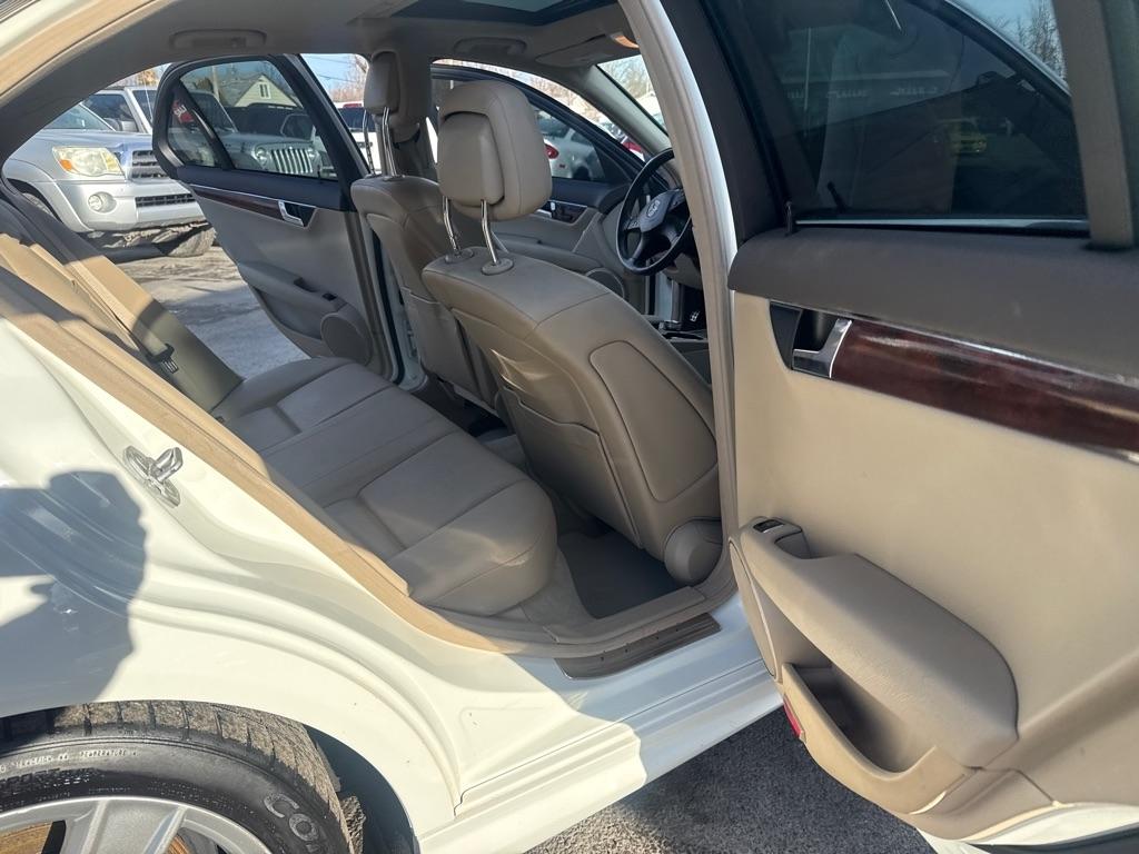 Mercedes-Benz C-Class C300 4MATIC Sport Sedan 2011