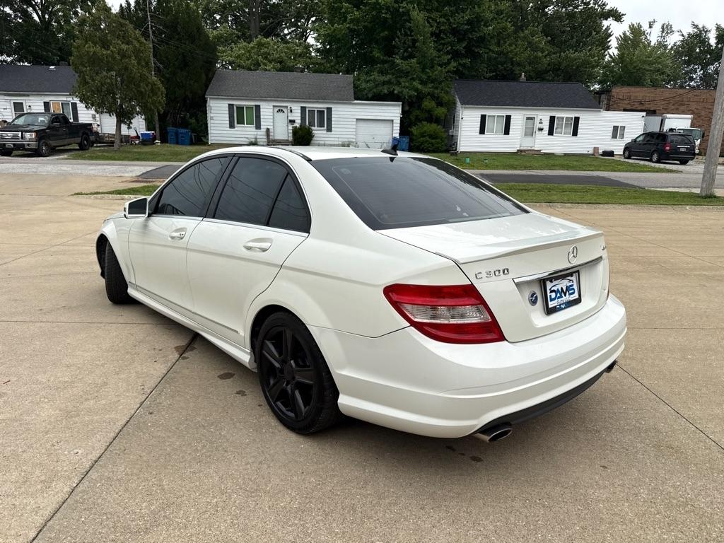 Mercedes-Benz C-Class C300 4MATIC Sport Sedan 2011