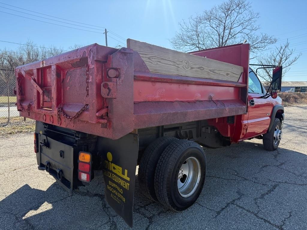 Chevrolet Silverado 3500 4WD 2003