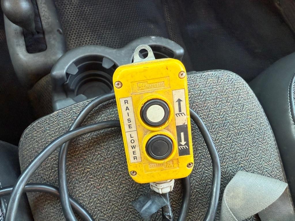 Chevrolet Silverado 3500 4WD 2003