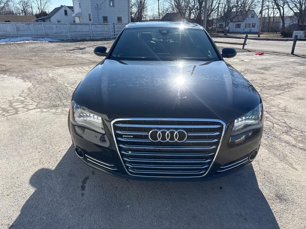 Audi A8 4.2L quattro 2011