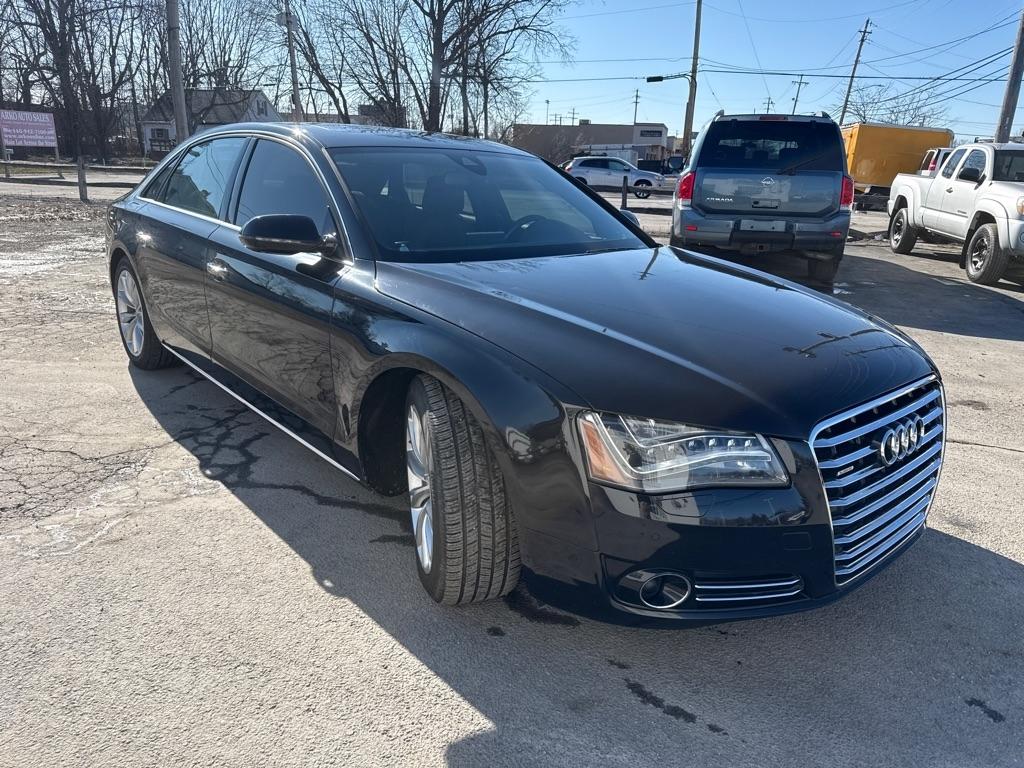 Audi A8 4.2L quattro 2011