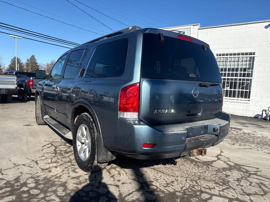 Nissan Armada SV 4WD 2011