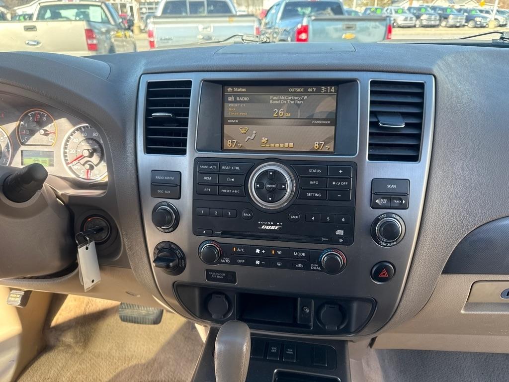 Nissan Armada SV 4WD 2011