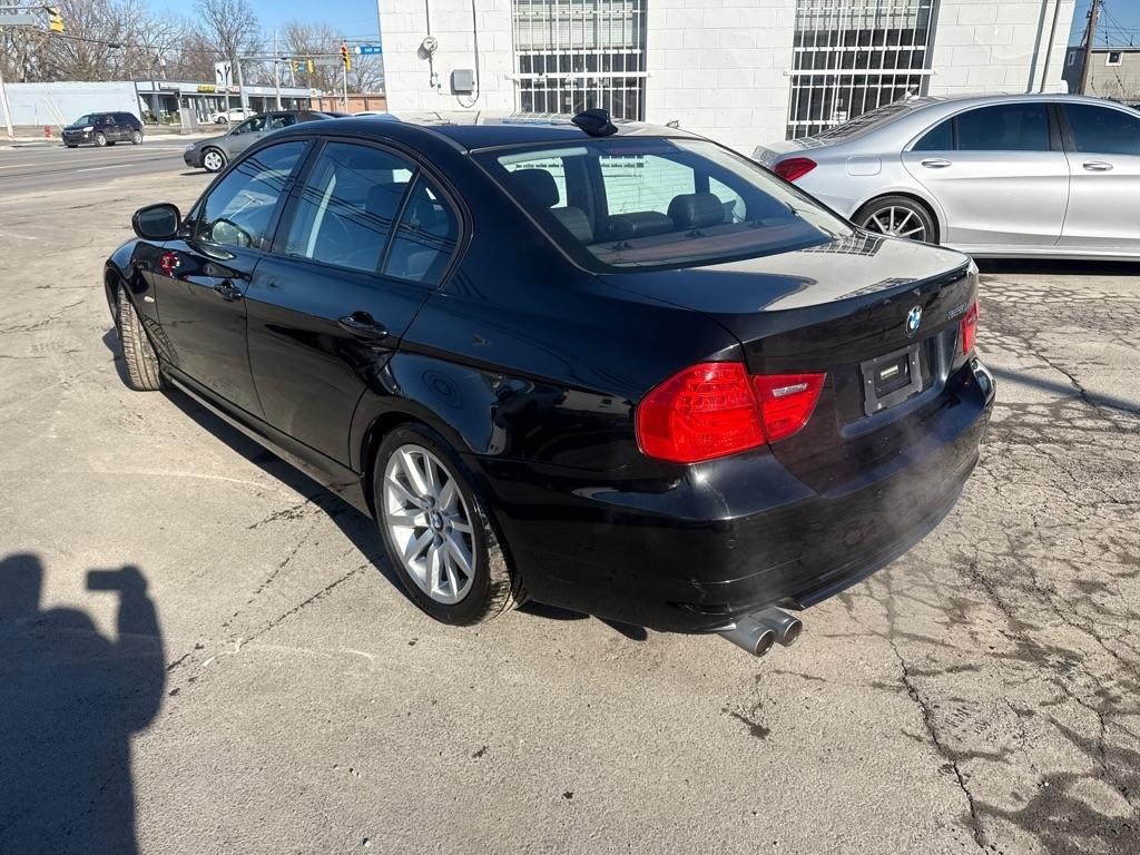 BMW 3-Series 328i SA 2011