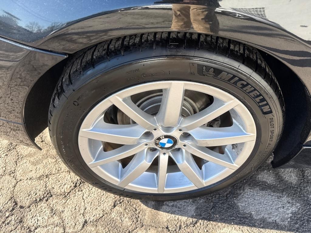 BMW 3-Series 328i SA 2011