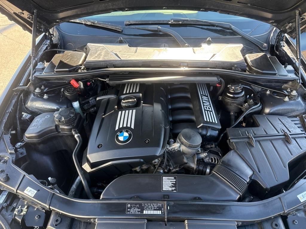 BMW 3-Series 328i SA 2011