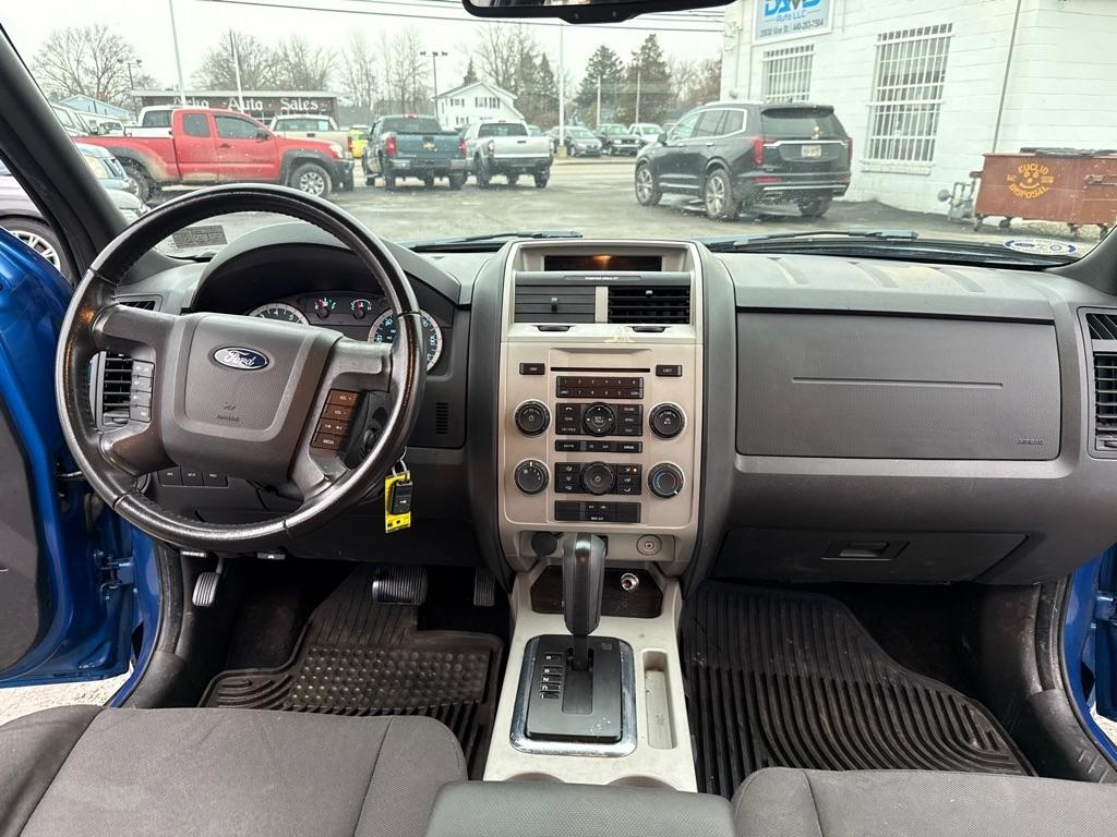 Ford Escape XLT 4WD 2012