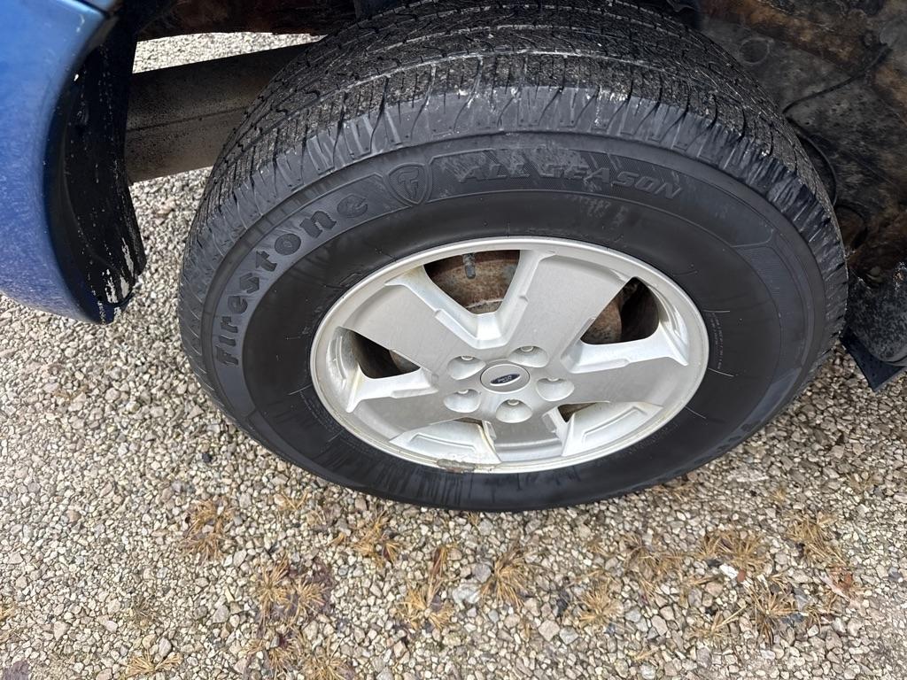 Ford Escape XLT 4WD 2012