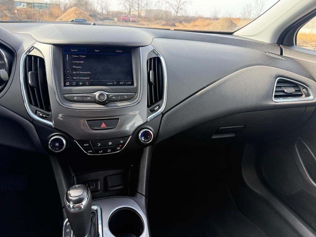 Chevrolet Cruze LT Hatchback 2019