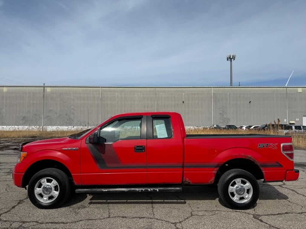 Ford F-150 XL SuperCab 8-ft. Bed 4WD 2014