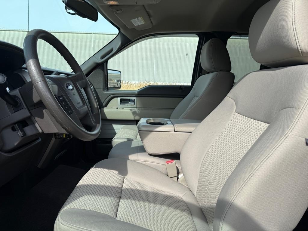 Ford F-150 XL SuperCab 8-ft. Bed 4WD 2010