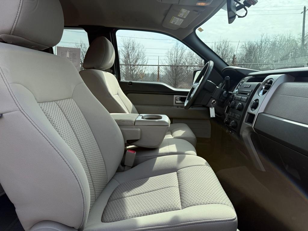 Ford F-150 XL SuperCab 8-ft. Bed 4WD 2010