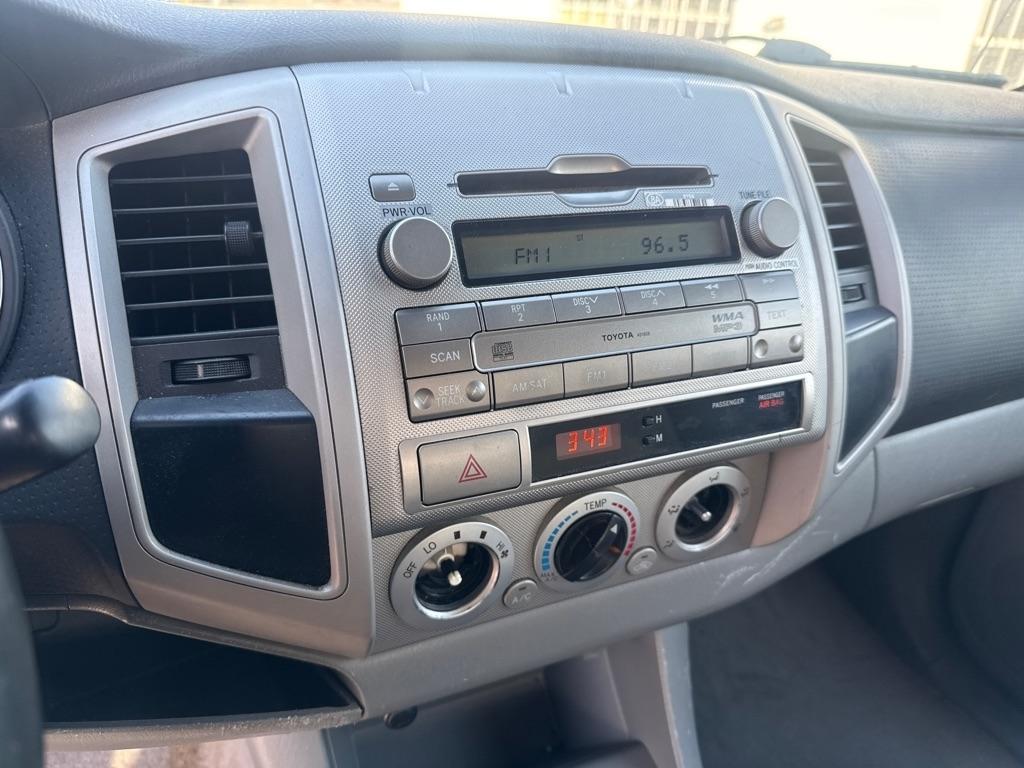 Toyota Tacoma PreRunner Double Cab V6 Auto 2WD 2009