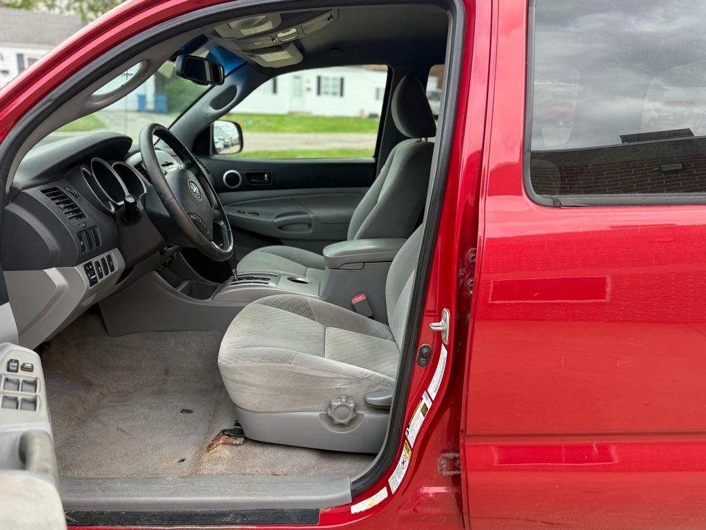Toyota Tacoma PreRunner Double Cab V6 Auto 2WD 2009