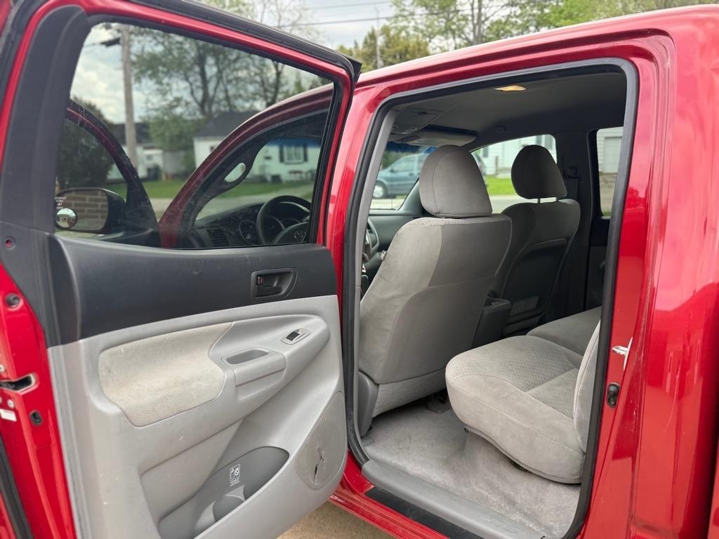 Toyota Tacoma PreRunner Double Cab V6 Auto 2WD 2009