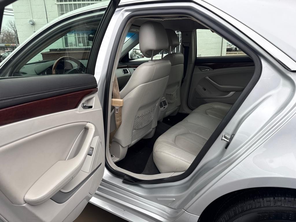 Cadillac CTS Luxury 2012