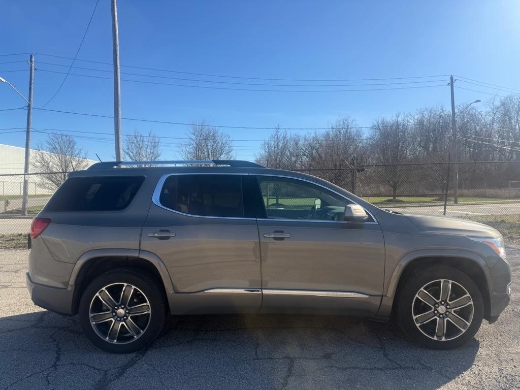 GMC Acadia Denali AWD 2019