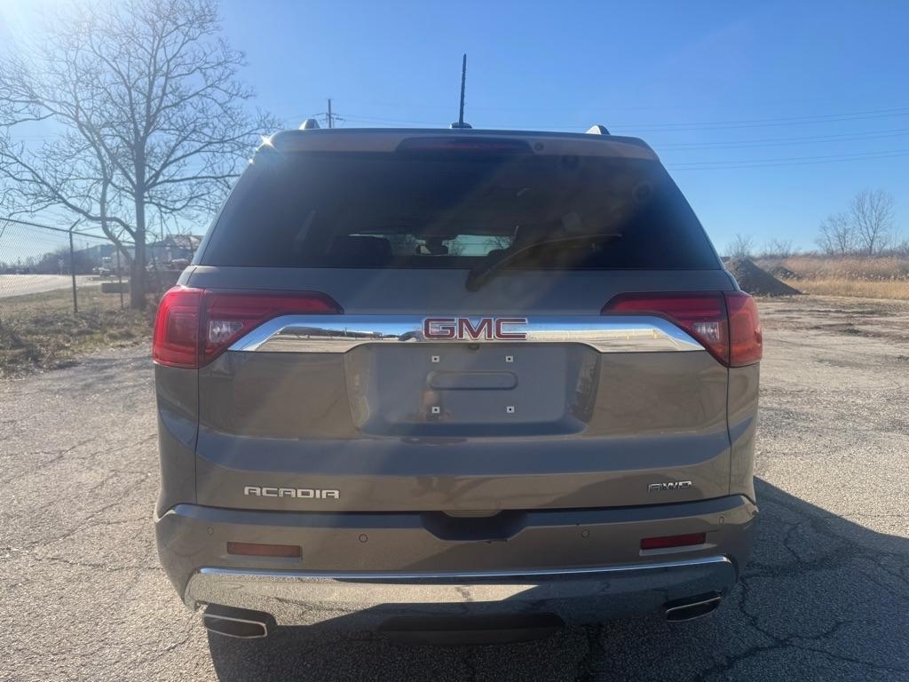 GMC Acadia Denali AWD 2019