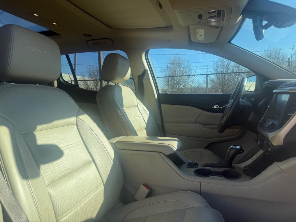 GMC Acadia Denali AWD 2019