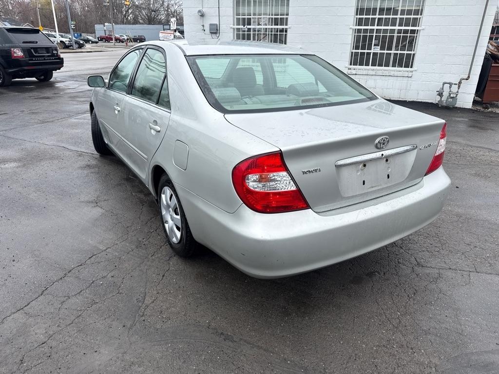 Toyota Camry LE 2003