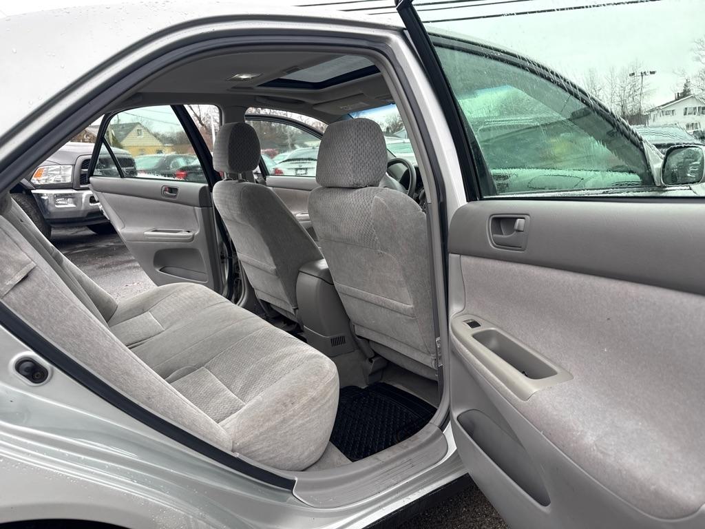 Toyota Camry LE 2003