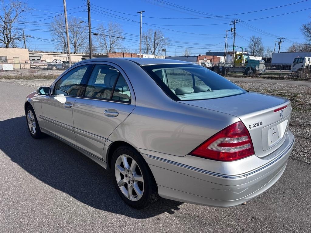 Mercedes-Benz C-Class C280 Luxury Sedan 4Matic 2007
