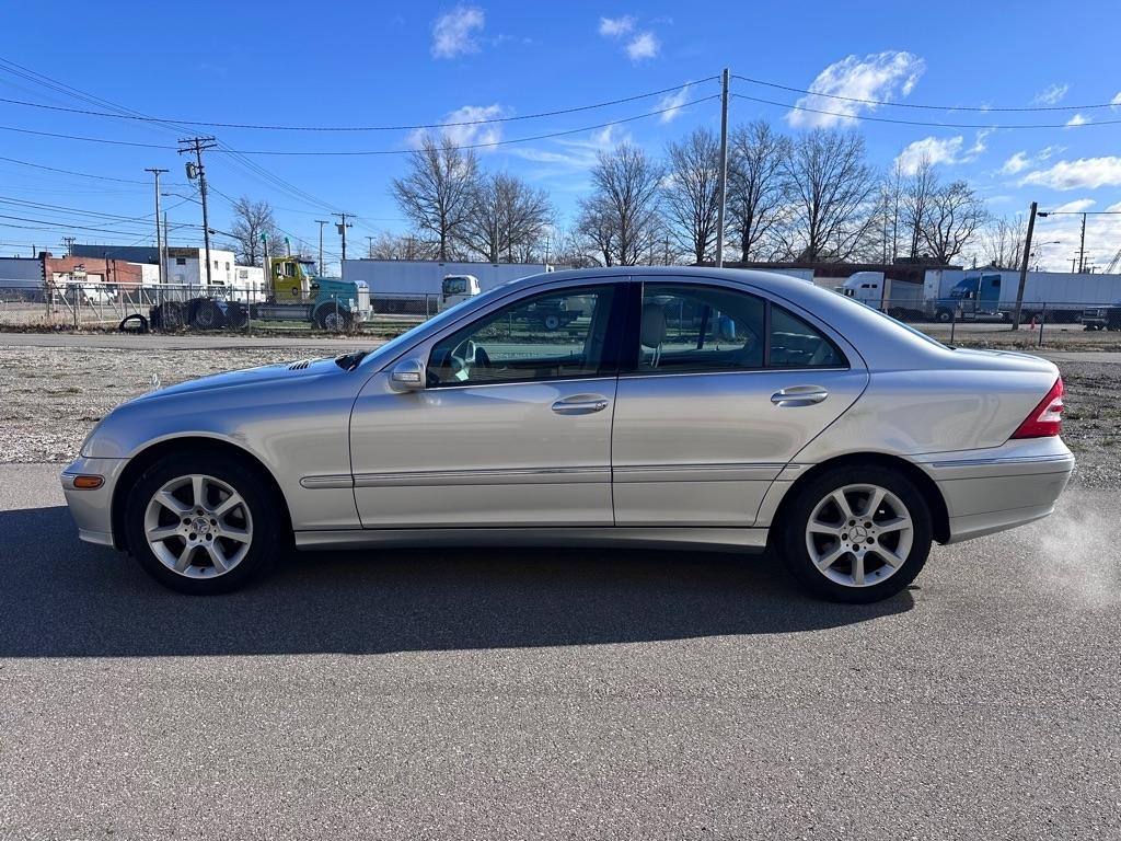 Mercedes-Benz C-Class C280 Luxury Sedan 4Matic 2007