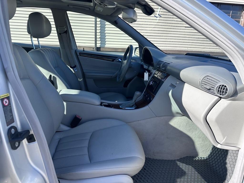 Mercedes-Benz C-Class C280 Luxury Sedan 4Matic 2007