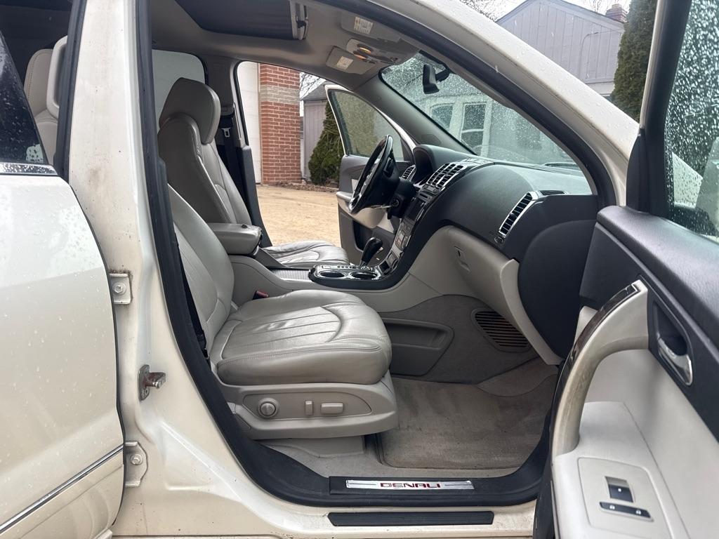 GMC Acadia Denali FWD 2012