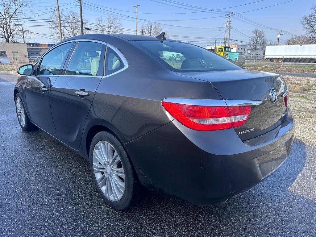 Buick Verano Base 2013
