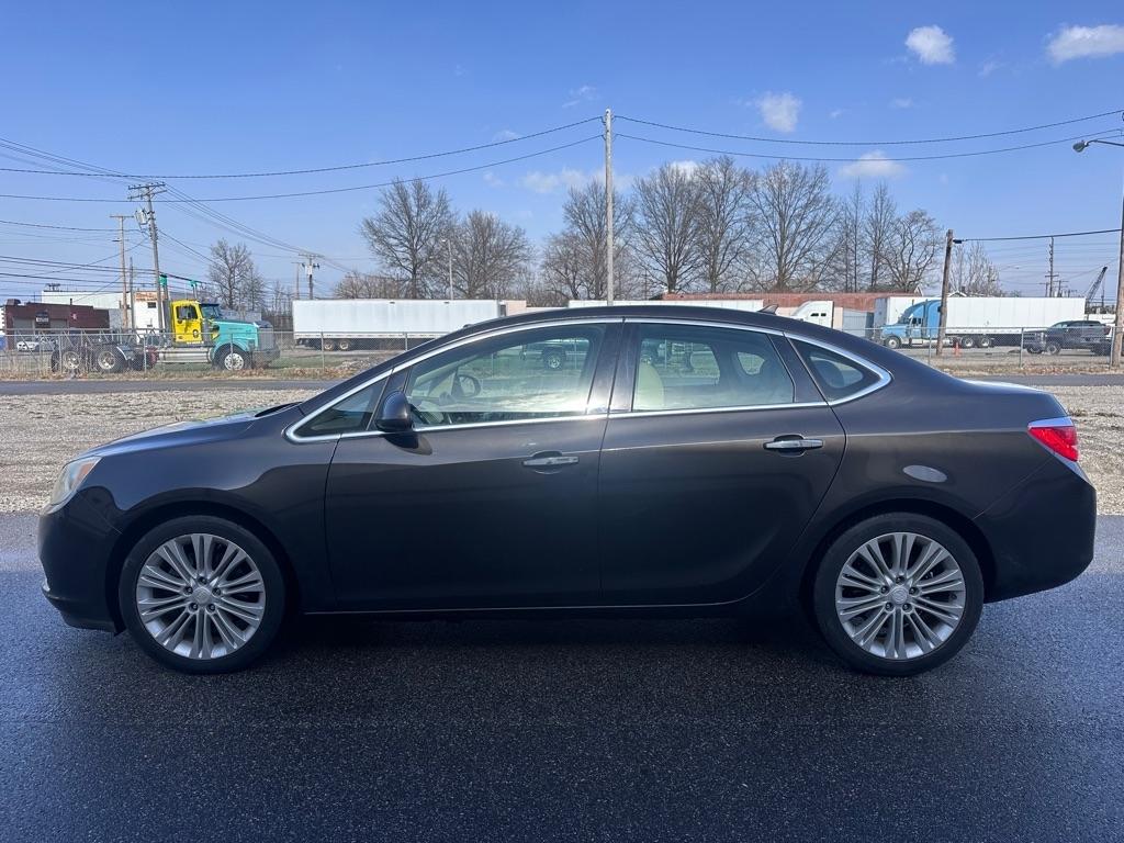 Buick Verano Base 2013