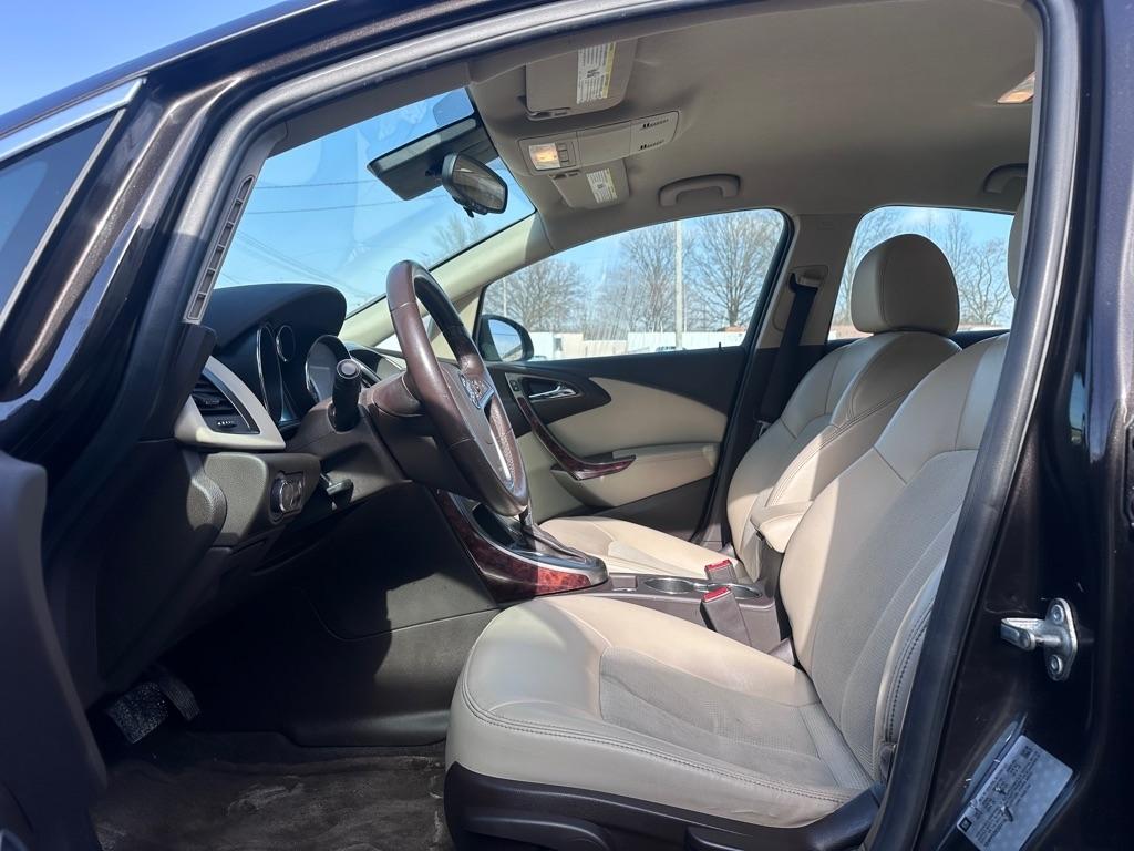 Buick Verano Base 2013