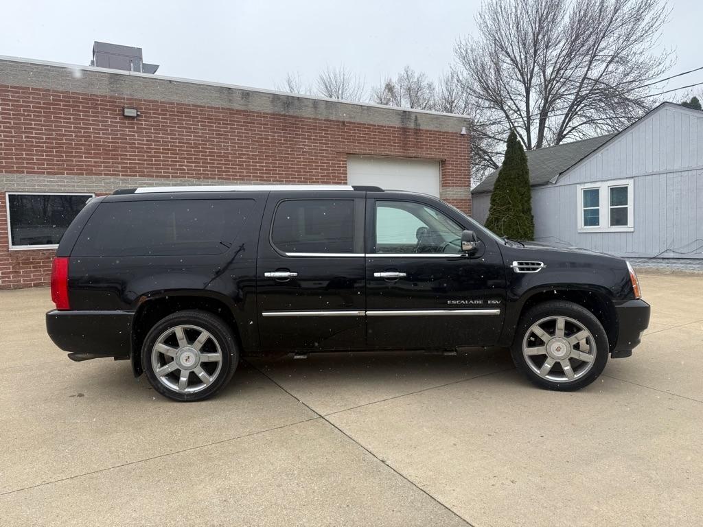 Cadillac Escalade ESV AWD Premium 2011