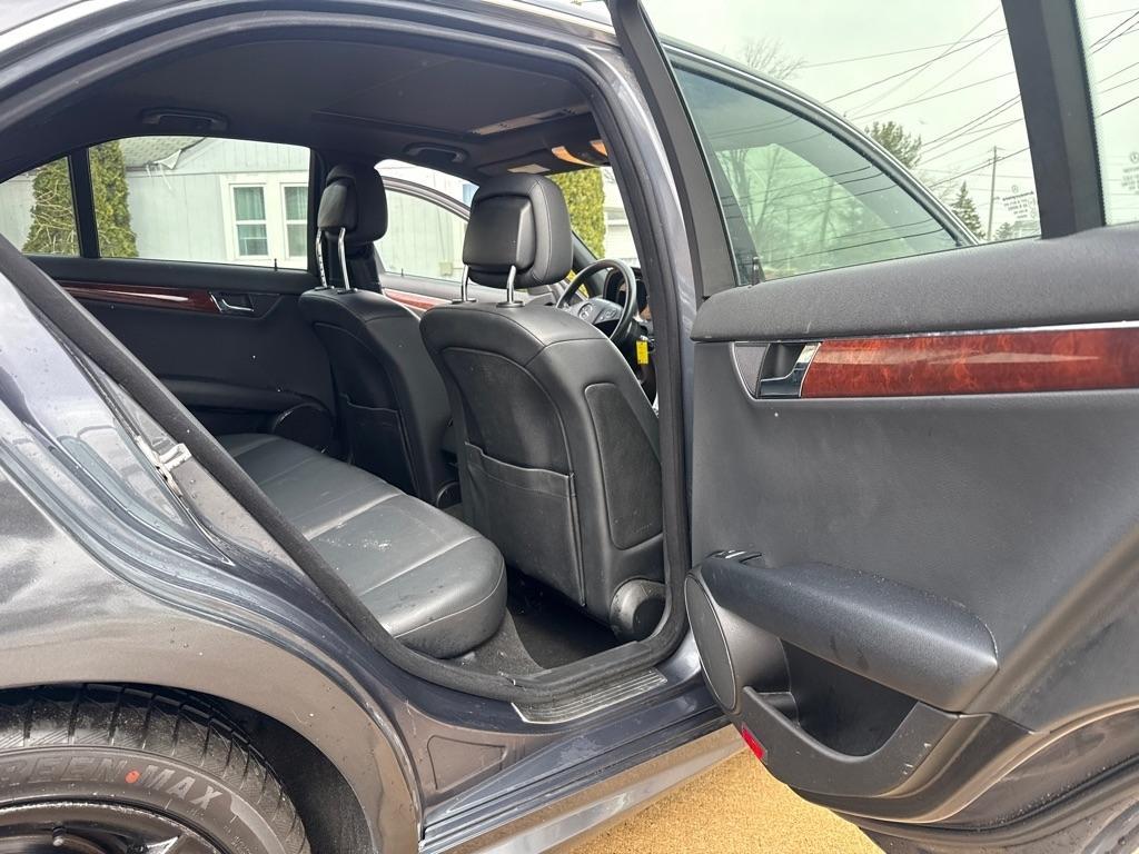 Mercedes-Benz C-Class C300 4MATIC Sport Sedan 2011