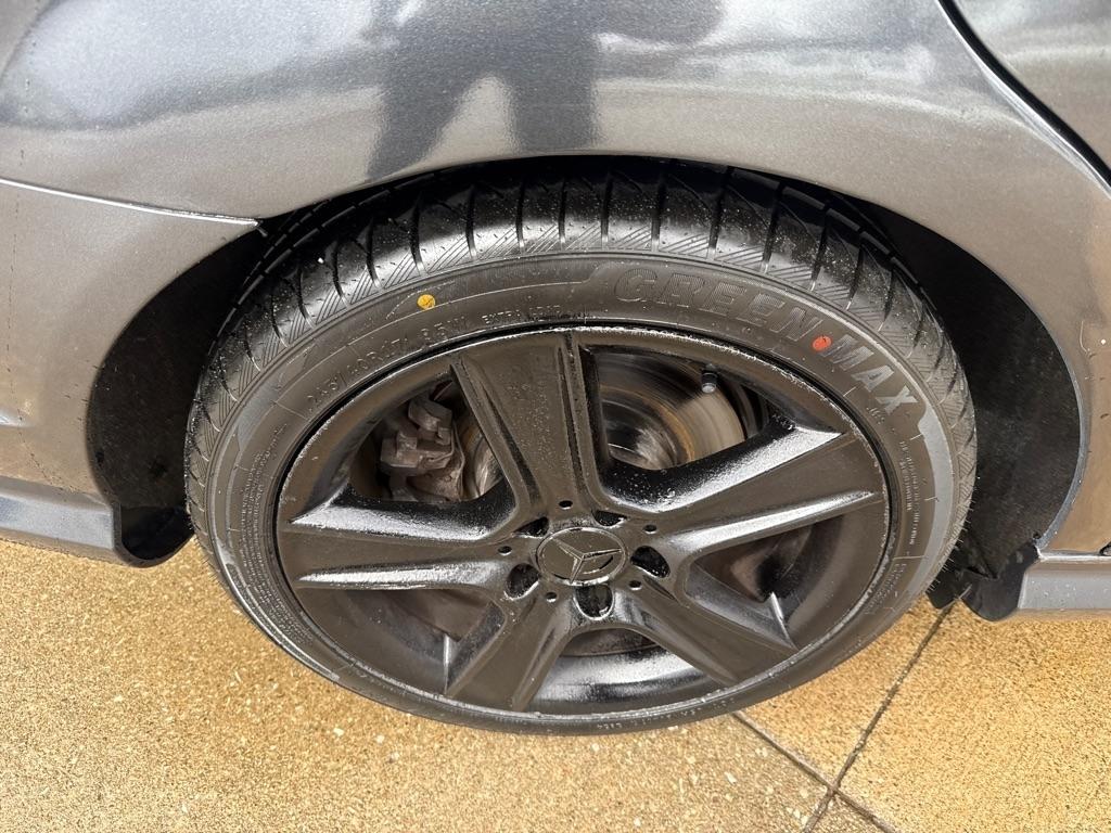 Mercedes-Benz C-Class C300 4MATIC Sport Sedan 2011