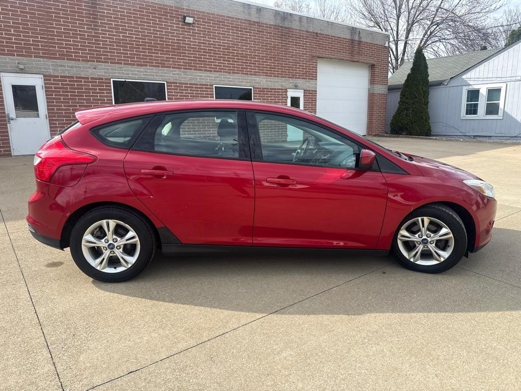Ford Focus SE 2012