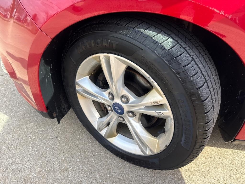 Ford Focus SE 2012