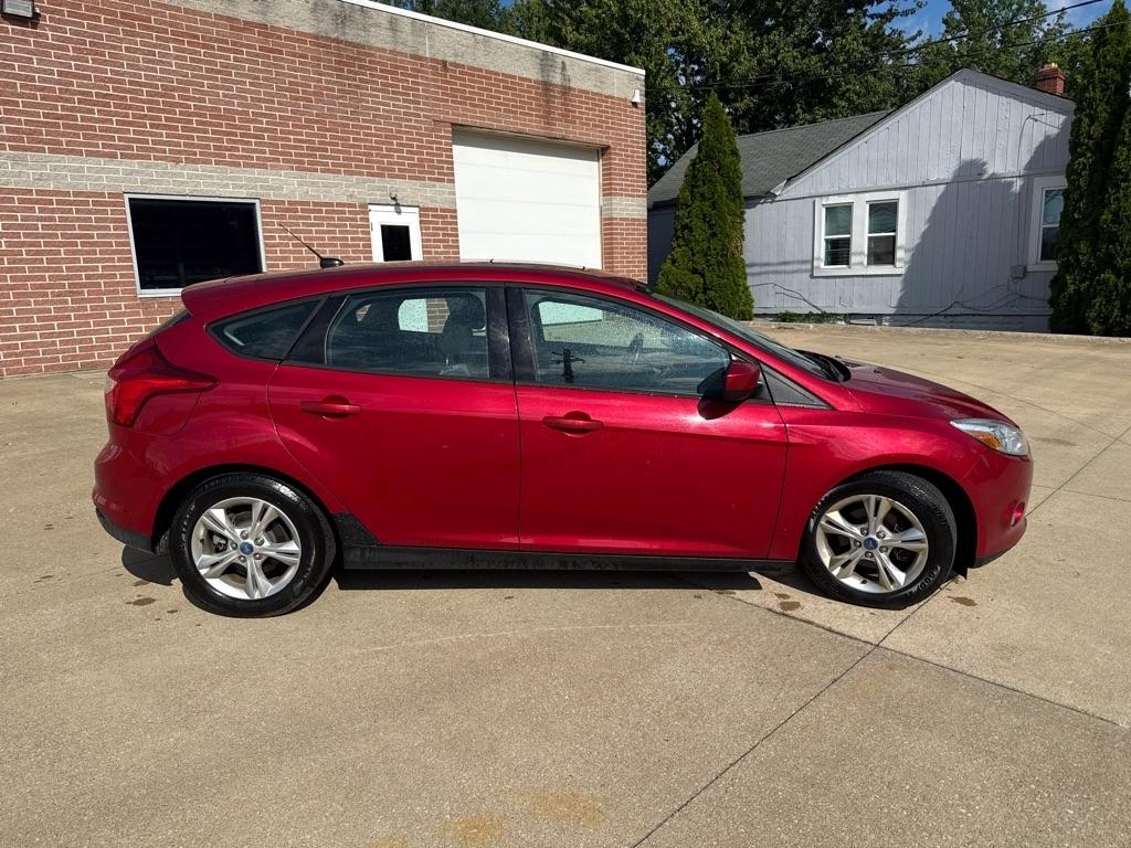 Ford Focus SE 2012