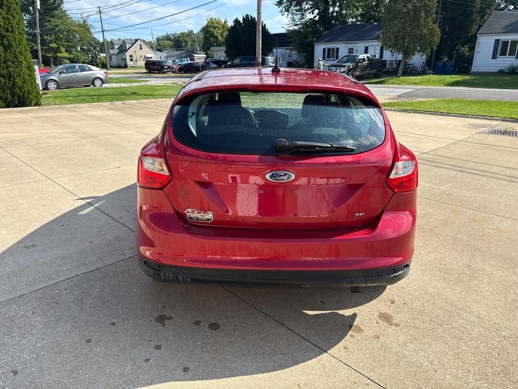 Ford Focus SE 2012