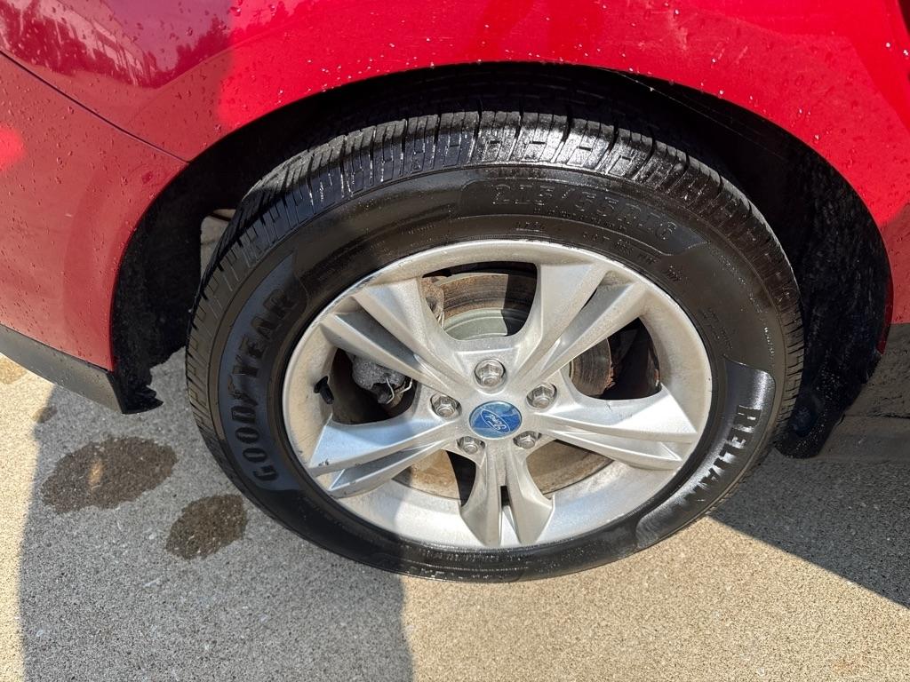 Ford Focus SE 2012
