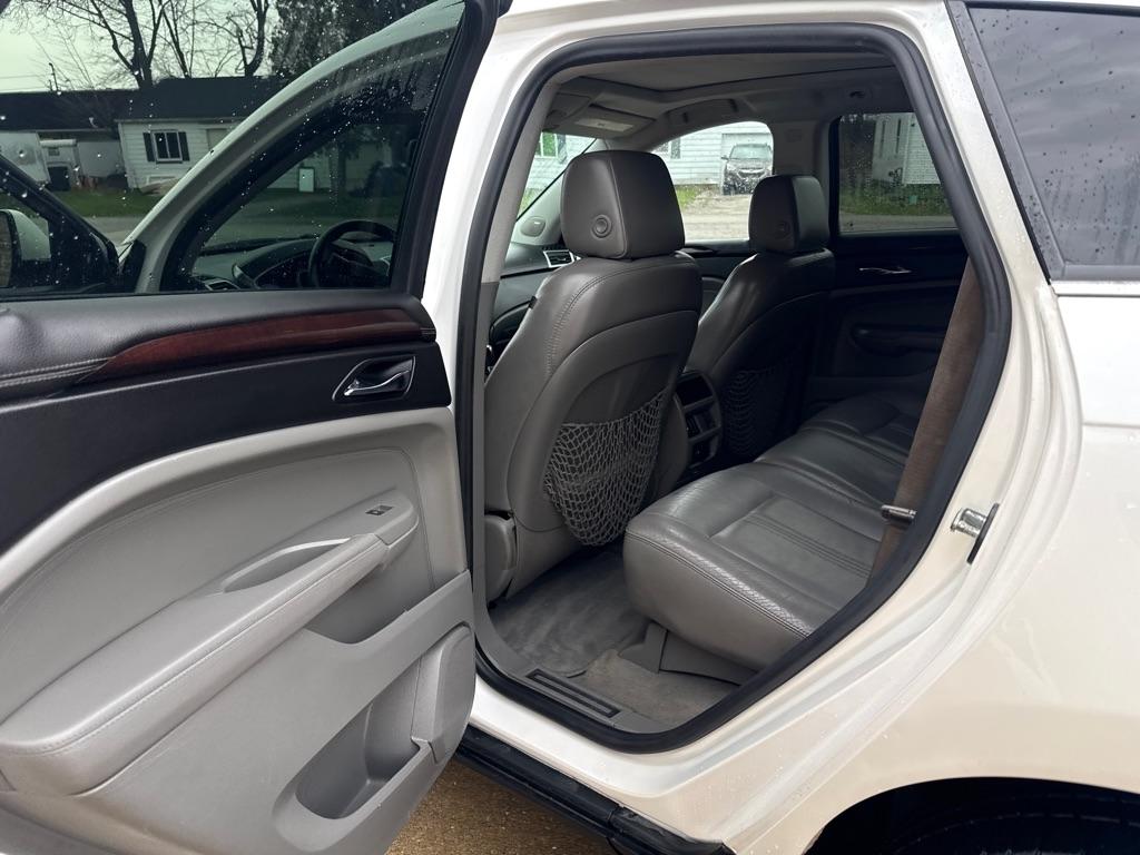 Cadillac SRX Luxury Collection 2011